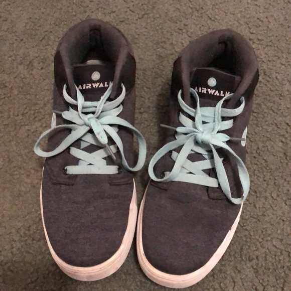 airwalk walking shoes
